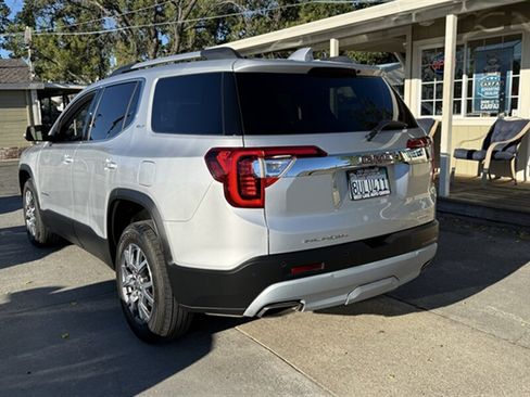 Used 2020 GMC Acadia SLT AWD/4WD image 4