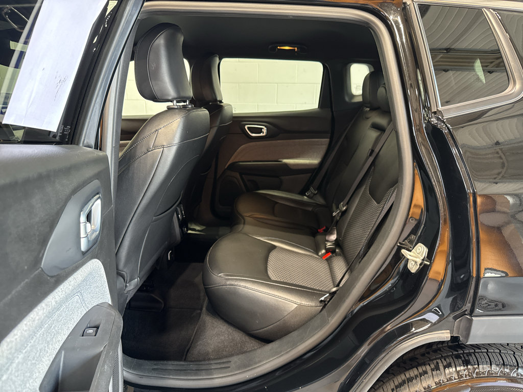 Used 2024 Jeep Compass Latitude AWD/4WD image 10