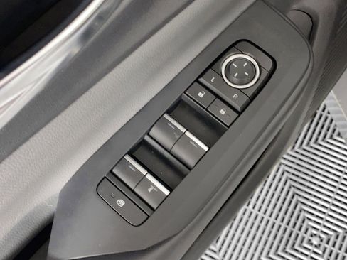 Used 2025 Toyota Prius XLE image 13