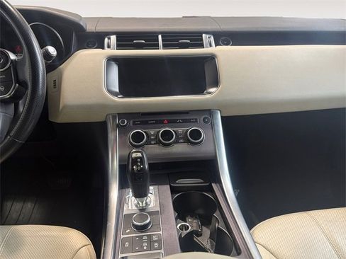 Used 2017 Land Rover Range Rover Sport HSE image 9