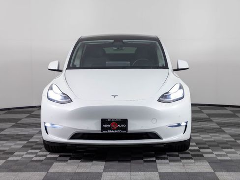 Used 2021 Tesla Model Y Long Range image 12