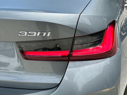 Certified 2025 BMW 330i Sedan image 32