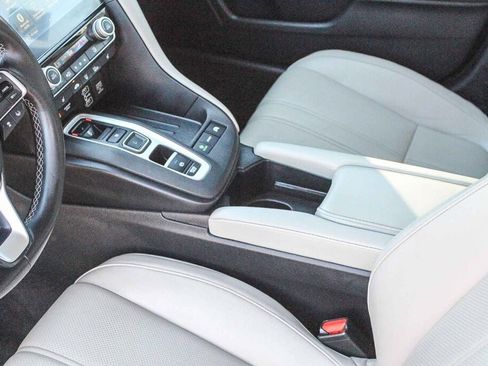 Used 2019 Honda Insight Touring image 11