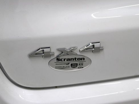 Certified 2025 Jeep Compass Limited AWD/4WD image 39