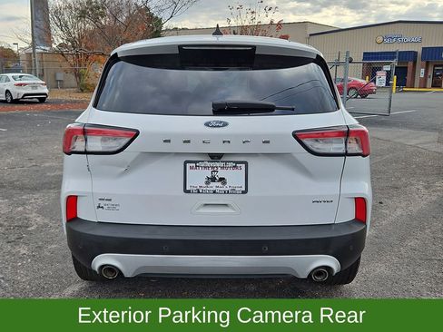 Used 2021 Ford Escape SE image 6