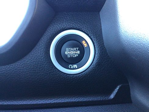 Used 2025 RAM 1500 Big Horn AWD/4WD image 17