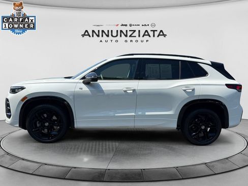 Used 2026 Volkswagen Tiguan SE R-Line AWD/4WD image 2