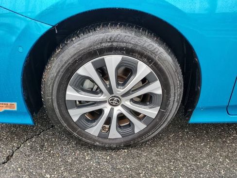 Used 2020 Toyota Prius Prime Limited w/ Carpet Mat Package image 31