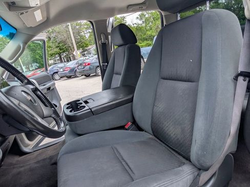 Used 2009 GMC Sierra 2500 W/T AWD/4WD image 11