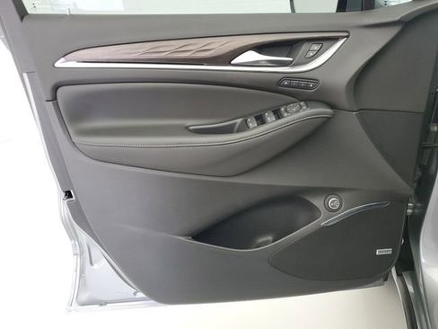 Used 2023 Buick Enclave Avenir w/ Avenir Technology Package image 23