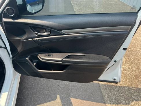 Used 2017 Honda Civic EX-L image 9