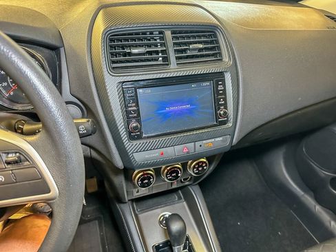 Used 2024 Mitsubishi Outlander Sport AWD image 12
