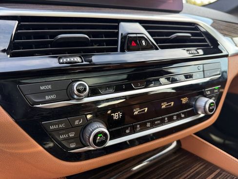 Used 2023 BMW 530i 530i w/ M Sport Package image 21