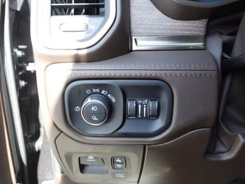 New 2025 RAM 1500 Limited image 21