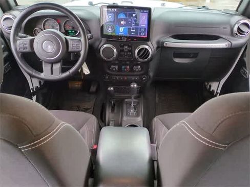 Used 2015 Jeep Wrangler Unlimited Sahara w/ Connectivity Group image 16