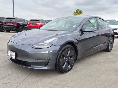 Used 2023 Tesla Model 3 Standard Range RWD image 3