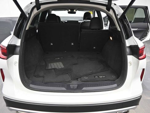 Used 2023 INFINITI QX50 Luxe AWD/4WD image 11