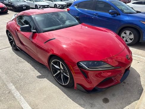 Used 2020 Toyota Supra RWD image 3