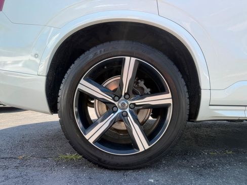 Used 2018 Volvo XC90 T5 Momentum w/ Convenience Package AWD/4WD image 30