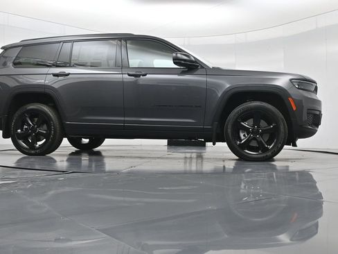 New 2025 Jeep Grand Cherokee L Altitude image 49