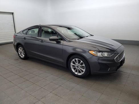 Used 2020 Ford Fusion SE FWD image 11
