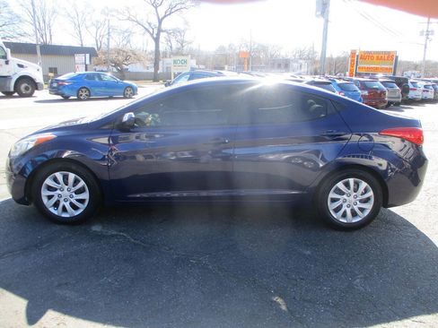 Used 2013 Hyundai Elantra GLS image 4