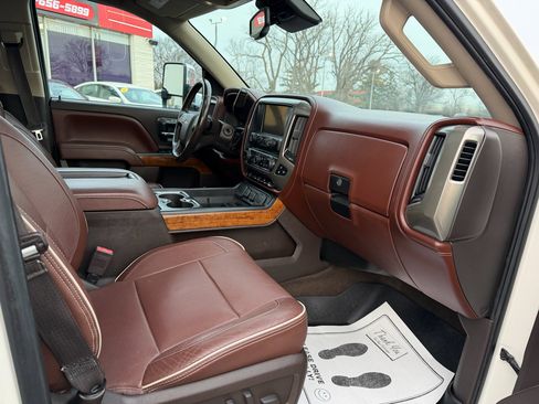 Used 2014 Chevrolet Silverado 1500 High Country image 24