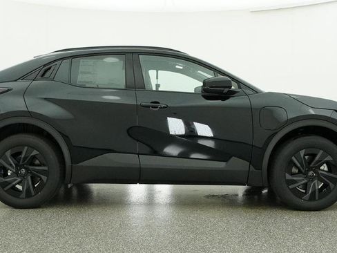 New 2026 Toyota C-HR AWD/4WD image 3