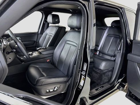 Used 2025 Rolls-Royce Cullinan AWD/4WD image 14
