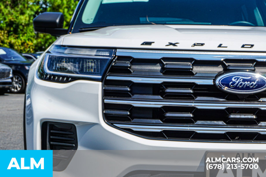 Used 2025 Ford Explorer Active RWD image 11
