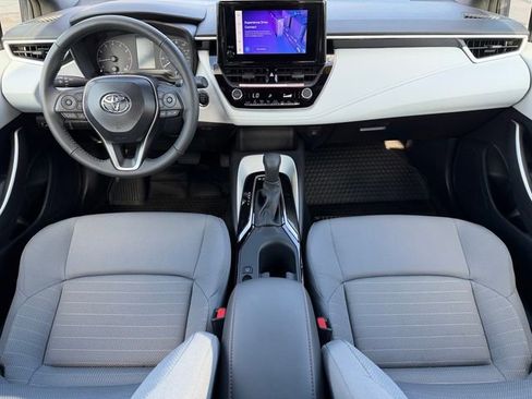 Certified 2025 Toyota Corolla SE w/ Convenience Package image 20