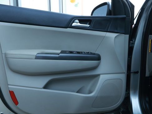 Used 2022 Kia Sportage LX image 21