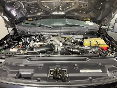 Certified 2020 Ford F350 Lariat image 9