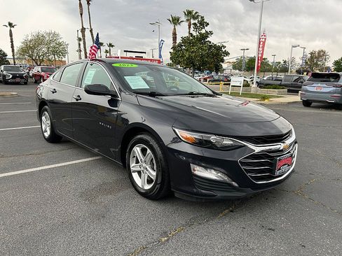 Used 2023 Chevrolet Malibu LT image 1
