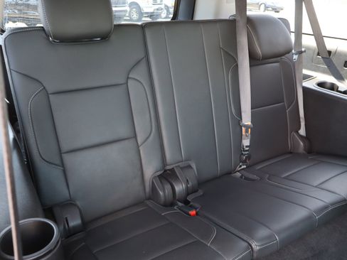 Used 2018 GMC Yukon XL SLT w/ Open Road Package image 39