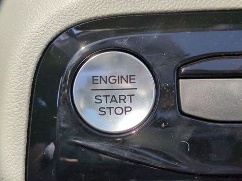 Used 2025 Ford Escape SE w/ PHEV Premium Package FWD image 29