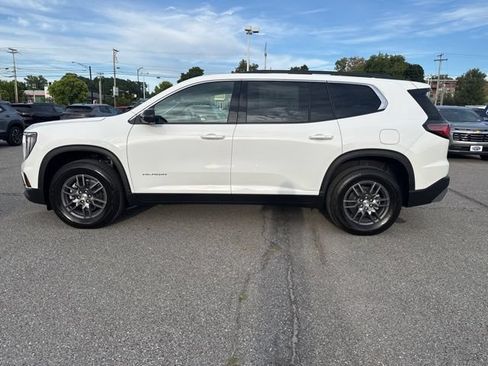 New 2026 GMC Acadia Elevation w/ LPO, Floor Liner Package AWD/4WD image 3