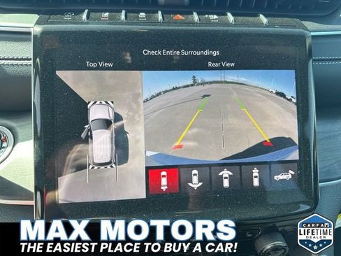 Used 2024 Jeep Grand Cherokee Limited w/ Luxury Tech Group II image 24