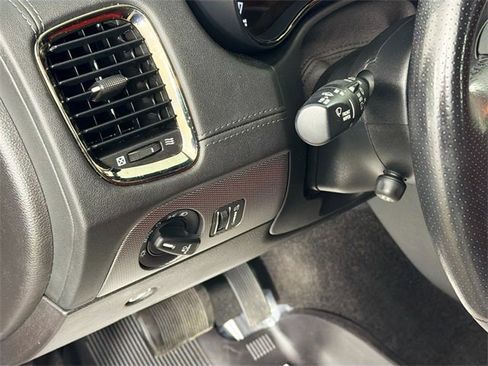 Used 2019 Dodge Durango R/T w/ Technology Group image 10