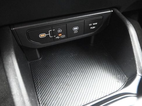 Certified 2025 Kia K4 FWD image 22