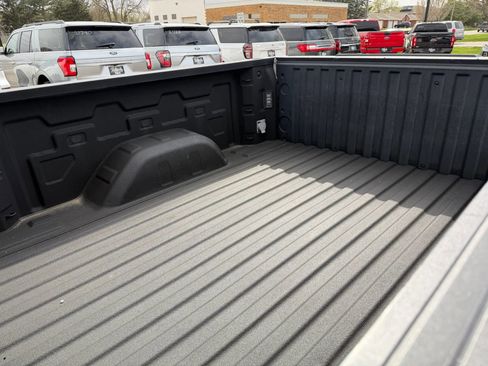 Used 2020 Chevrolet Silverado 1500 High Country w/ Technology Package image 27