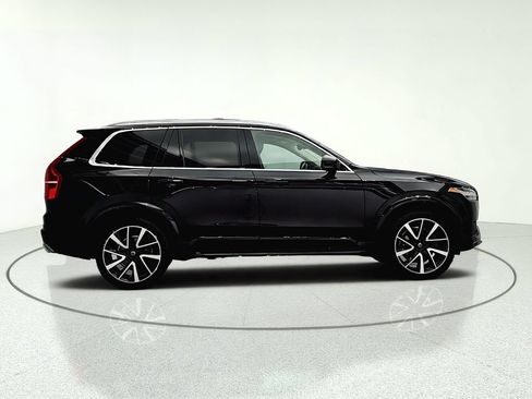 Used 2020 Volvo XC90 T6 Momentum w/ Protection Package Premier AWD/4WD image 8