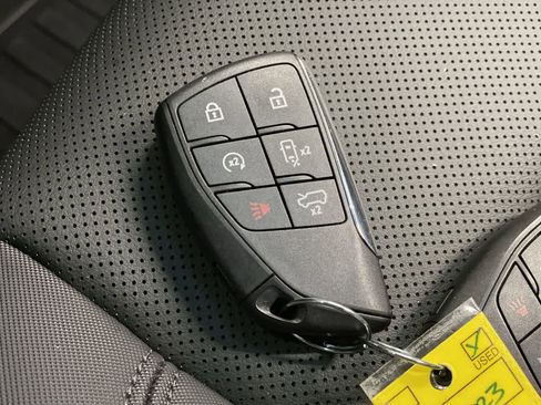 Used 2025 GMC Hummer EV 3X image 28