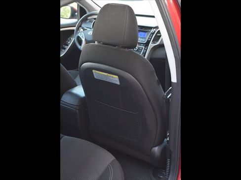 Used 2016 Hyundai Elantra GT image 24