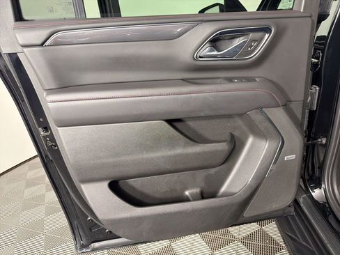 Used 2023 Chevrolet Suburban RST w/ Luxury Package image 14