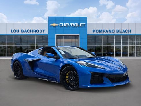 Used 2025 Chevrolet Corvette Z06 RWD image 1