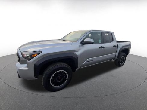 Used 2025 Toyota Tacoma TRD Off-Road image 8