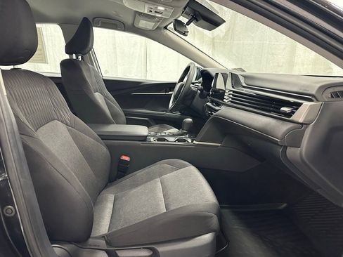 Used 2025 Toyota Camry LE image 60