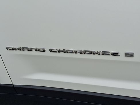Certified 2023 Jeep Grand Cherokee L Limited w/ Luxury Tech Group II image 34