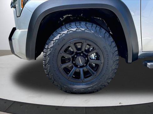 Used 2023 Toyota Tundra SR w/ SR Tow Package AWD/4WD image 31